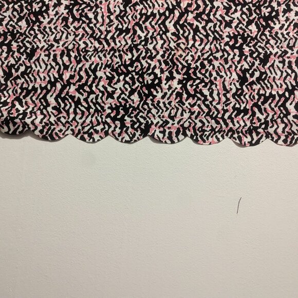 Halogen Size Small (Oversized) Cami in Black and Pink - Picture 3 of 12